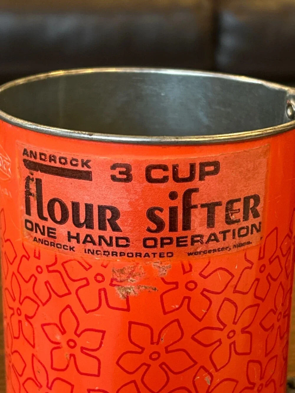 Vintage Androck 3 cup flour, sifter one hand operation
